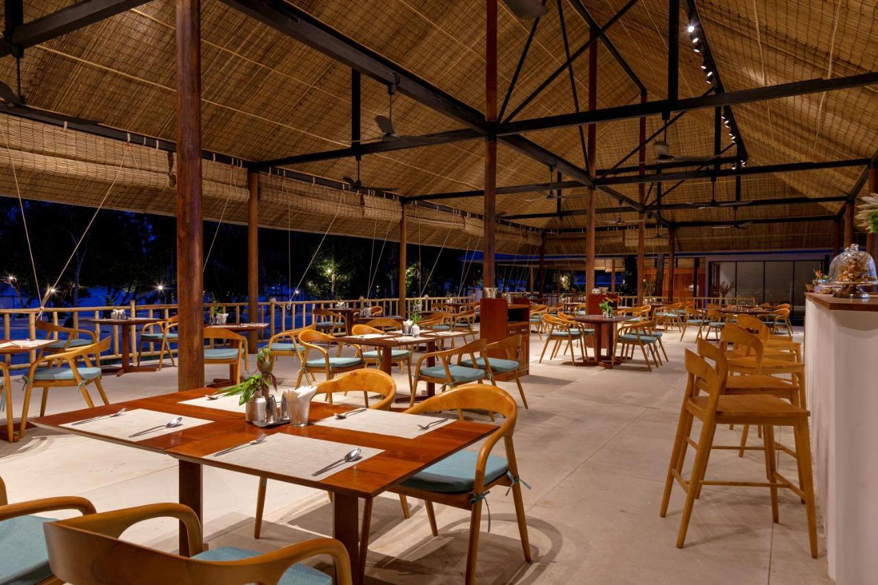 Island Center Point Hotel Koh Rong Samlon Eksteriør billede