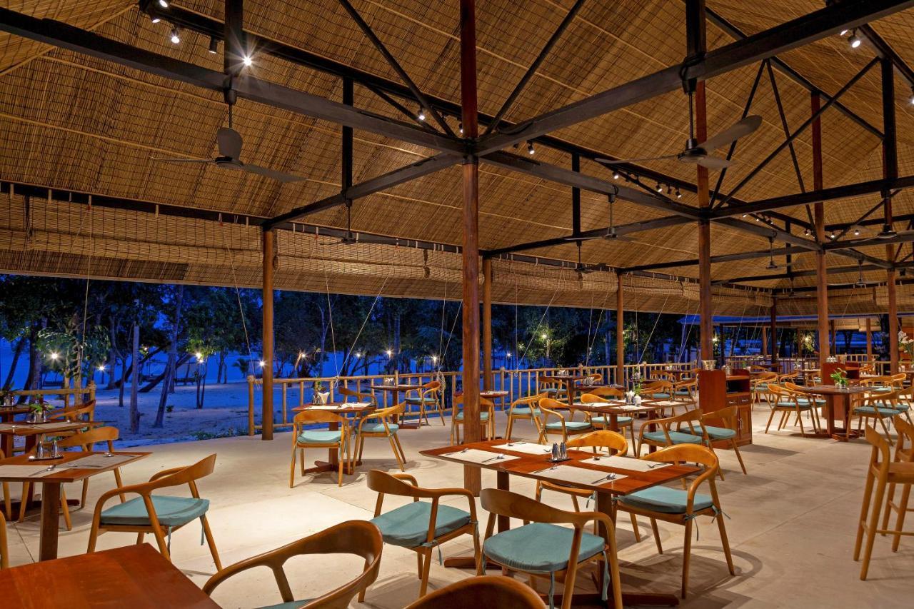 Island Center Point Hotel Koh Rong Samlon Eksteriør billede